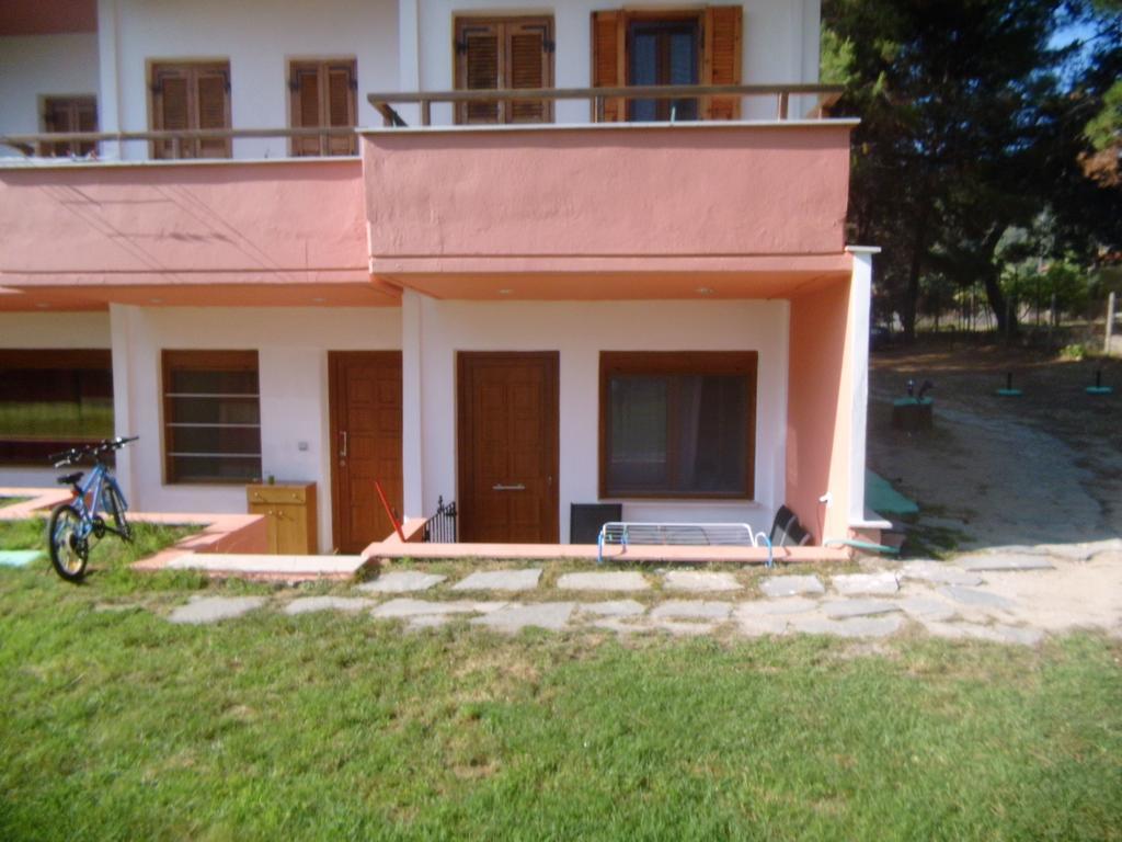 Studios Efi Beach Vourvourou Extérieur photo